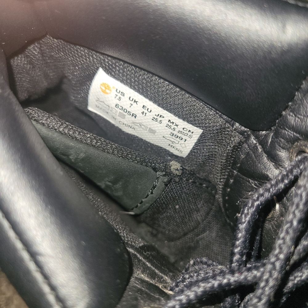 Black timberland boots